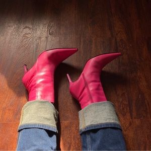 Y2K Hot pink pointed toe ankle boots